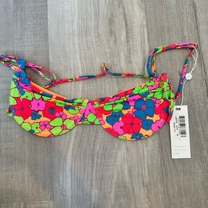 Frankie’s Bikinis Maggie top
